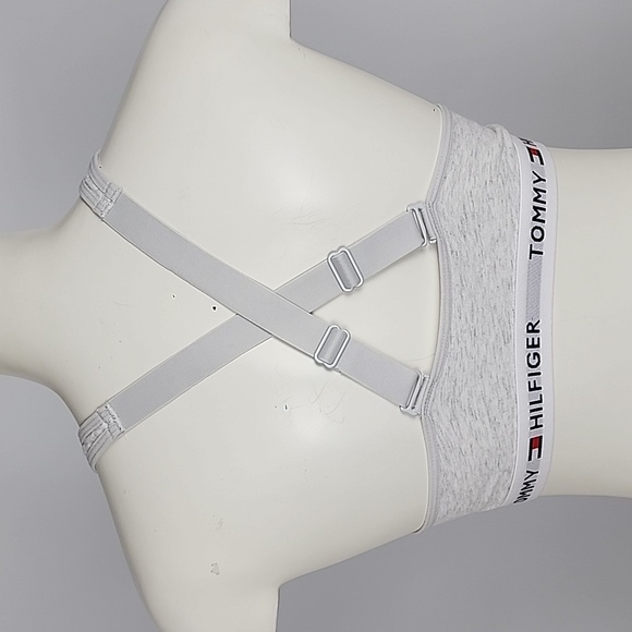 ⭐️2/ $30⭐️Tommy Hilfiger Heathered Grey Sports Bra Criss Cross Straps  Sz Small - Picture 3 of 16